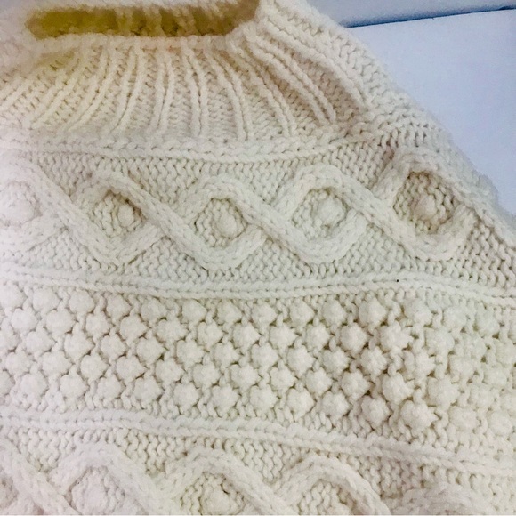 Vintage Hand knit Poncho - Picture 7 of 11
